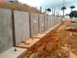 Condomínio Cambolombo — Muro de Suporte